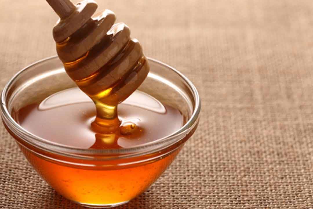 العسل بين العلاج والغذاء